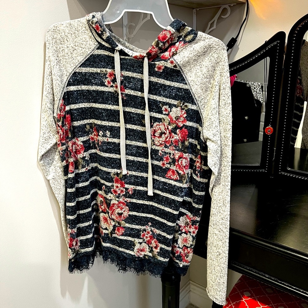 Light weight, lace detail sweater